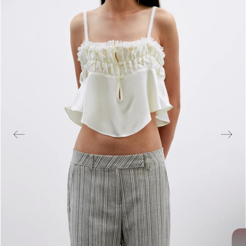 SOURCE UNKNOWN - Shirred Lace Top